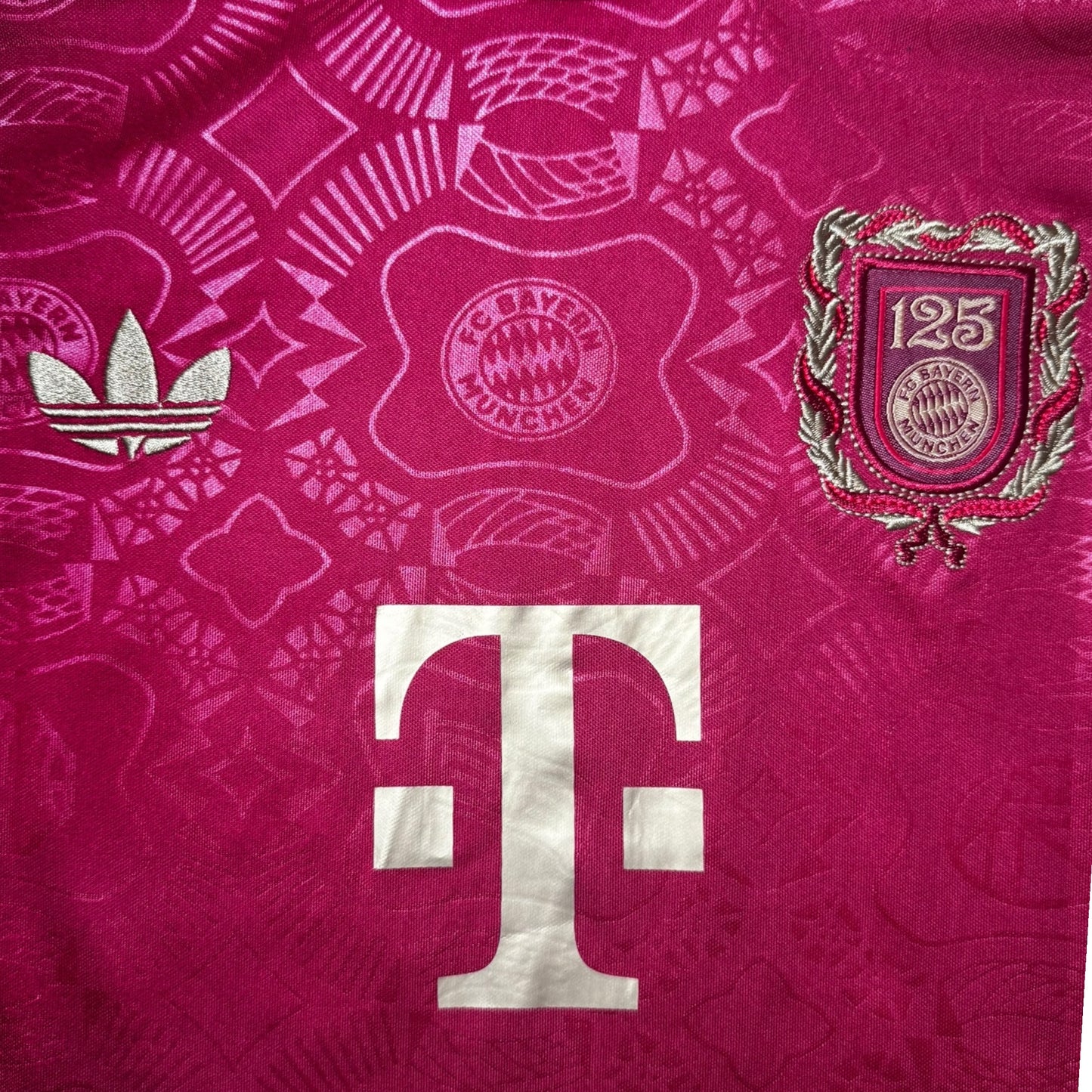 YK Kids Olise Bayern Munich 125th Anniversary Kit