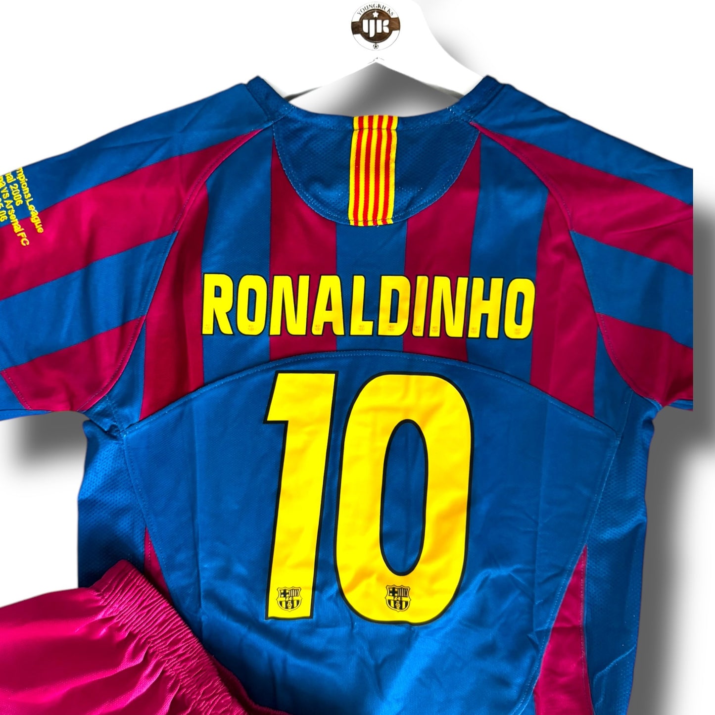YK Kids Ronaldinho Barcelona 2005/06 retro Home kit
