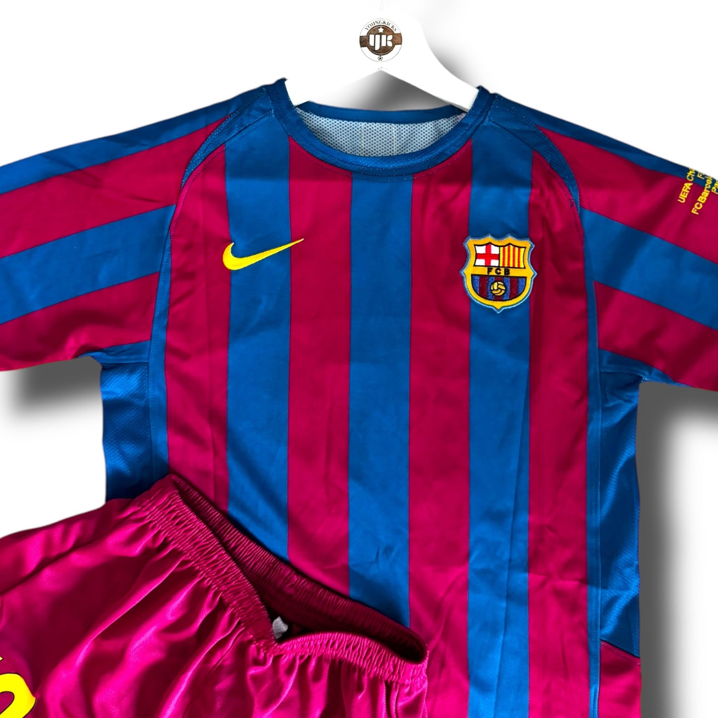 YK Kids Ronaldinho Barcelona 2005/06 retro Home kit