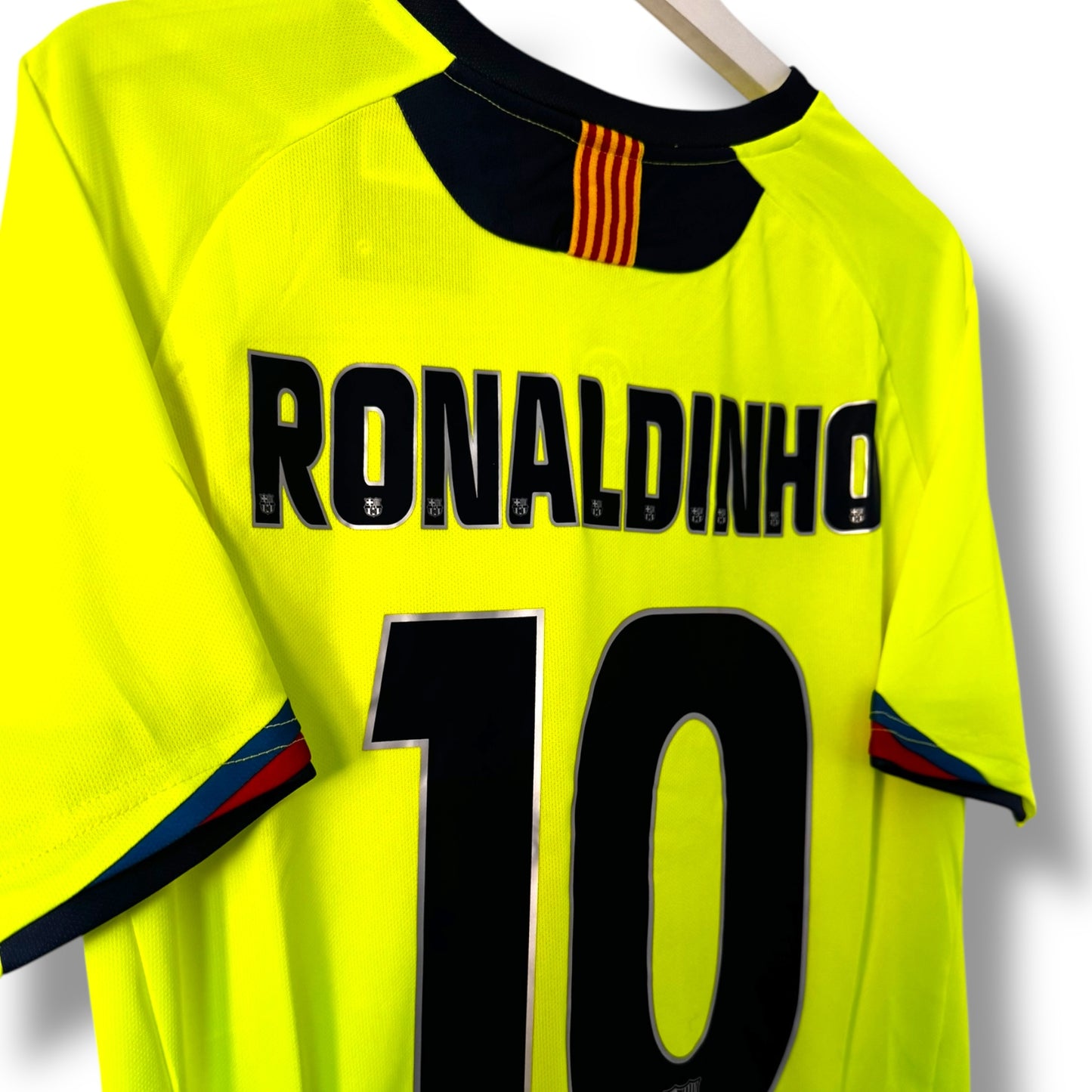 YK Ronaldinho Barcelona 2005/06 retro Away Jersey